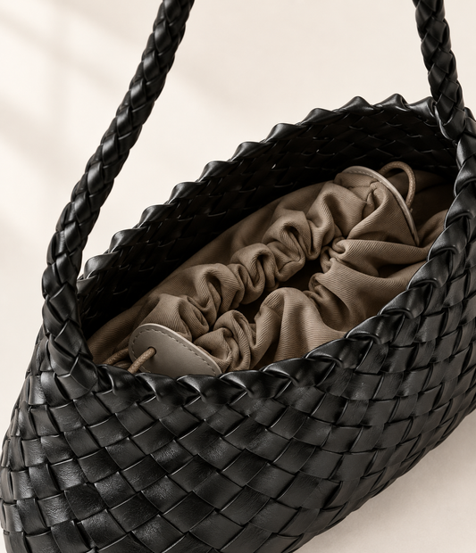 BAMBOO-INSPIRED HOBO SHOULDER BAG BLACK