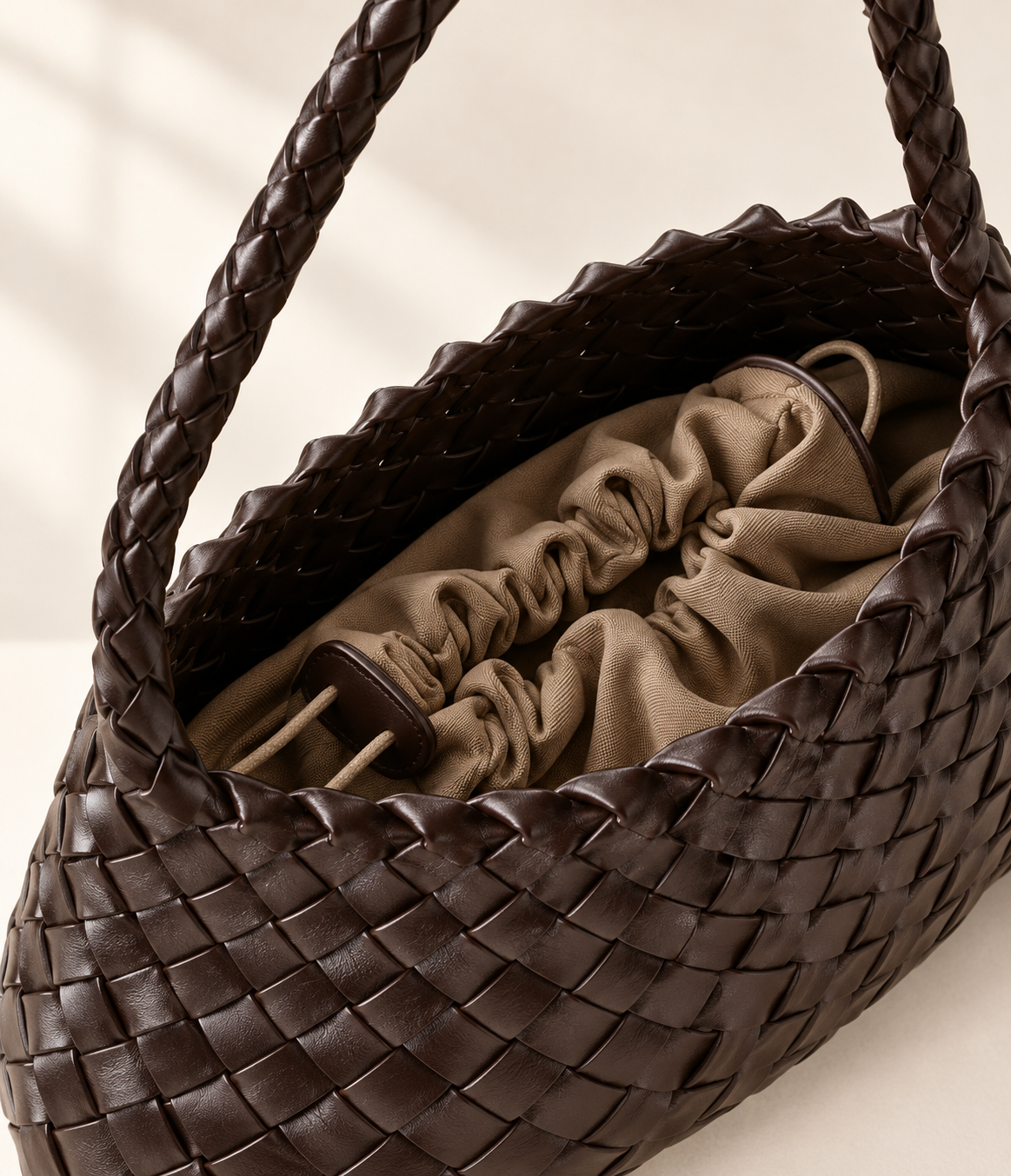 BAMBOO-INSPIRED HOBO SHOULDER BAG BLACK